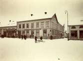 Stora Torget med Lilla Kyrkogatan och kvarteret Pan taget 22/2 1916.