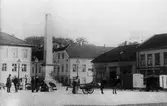 Stora Torget med Obelisken vid södra hörnet på 1880-talet.