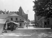 Österlånggatan från Hötorget mot söder år 1924.