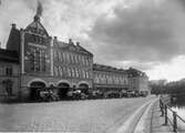 Västerbrogatan med Brandstationen år 1926.