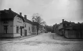 Hallbergsgatan södeut från Torggatan med kvarteret Mars t.v. år 1927.