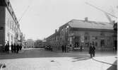 Västerlånggatan från Stora Brogatan mot söder med kvarteret Narcissus t.h. år 1928.