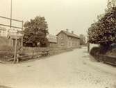 Viskastrandsgatan norrut med kvarteret Yxan t.v. år 1916.