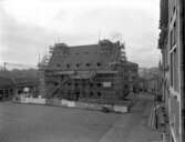 Borås Enskilda Bank under byggnad på Stora Torget. Idag (2008) Handelsbanken.