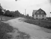 Komministergårdens f.d. lycka. Detta är Parkgatan 15 strax öster om Ramnavallens idrottsplats.