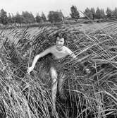 Badreportage vid Gustavsvik. 
6 juli 1959.