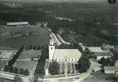 Flygfoto över Madesjö kyrka.