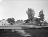 Ett stycke norr om Ålgårdsbron byggdes 1892 Torpa sockens fattiggård. Den hade plats för drygt 30 inneboende, varav många barn.