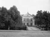 Borås Teater i Stadsparken från Södra Strandgatan.