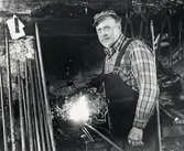 Smeden Lage Kvist i smedjan på Teleborgs slott.
1960,
