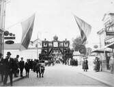 Kungabesöket 1924. Västerbro från Stora Brogatan.