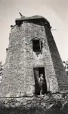 En väderkvarn på Teleborgs slotts ägor, 1930.