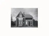 Stationsbyggnad. Spetsebo järnvägsstation omkring 1919-20. Stationen anlades vid Varberg-Ätrans Järnväg som invigdes 1911.
