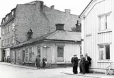 Hörnet Sandgärdsgatan / Bäckgatan, Växjö 1960.