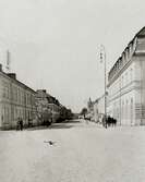 Storgatan, Växjö, 1915, västerut. Till vänster ser man några av husen i kvarteret Unaman (P.N. Perssons hörna och 
