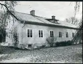 Västerås-Barkarö sn, Västerås kn, Barkarö.
Prästgården.