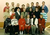 Brattåsskolans lärare år 1992. Översta raden från vänster: 1. Eva Sunryd. 2. Jan-Ivar Blixt (musiklärare). 3. Eva Magnusson (skolmåltidspersonal). 4. Christel Österman. 5. Annika Håkanson. 6. Anders Gröndahl (träslöjdslärare). 7. Anders Hultman. 8. Kent Nilsson. 
Mellersta raden från vänster: 1. Anita Johansson. 2. Gudrun Johansson (skolmåltidspersonal). 3. Okänd. 4. Rolf Werner (magister). 5. Eva Bergman. 6. Andrine Bendixen Mangs (fiollärare). 7. Lisbeth Wolter. 
Främsta raden från vänster: 1. Eva Tarrach. 2. Maybritt Kjellby. 3. Birgitta Örneblad (gympalärare). 4. Okänd. 5. Marianne Nilsson. 6. Margareta Lindberg.