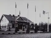 Kvistbro. station med inspektör Moselius.
Bilden tagen runt år 1900.