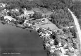 Södra Sandsjö kyrka är en kyrka i Södra Sandsjö församling i Växjö stift. Kyrkan ligger i samhället Dångebo vid Sandsjöns östra strand i Tingsryds kommun.
1828 fattades beslut att bygga en ny tidsenlig kyrka. Kyrkobyggnaden uppfördes 1836-1837 i empirestil efter ritningar av arkitekt Samuel Enander. Den 9 september 1838 invigdes kyrkan av biskop Esaias Tegnér.