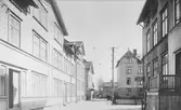 Palmelundsgatan mot söder omkr. år 1915. I fonden Norrby Långgata med snickare Engströms hus.