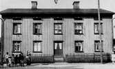 Viskadal 5, med fasaden mot Viskadalsgatan uppfört år 1896. Fotot taget omkring år 1913-1914.