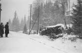 Alfredssons bussar. Ett expresståg kör på Alfredssons buss i svår snöyra lördagen den 12 mars 1932.