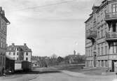 Tredje Villagatan med kvarteret Lärkan t.h. omkring år 1910.