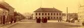 Stora Torget med gamla rådhuset och obelisken omkring år 1900.