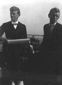 Gerard och Olof Odencrants år 1915.