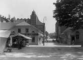 Österlånggatan från Hötorget mot söder och med kvarteret Juno t.v. år 1924.