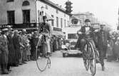 Barnens Dagsparad troligen år 1934 på Österlånggatan, sedd från Stora Torget.