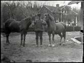 Johan Ludvig Olsson med hästar
