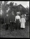 Bror Oskar Andersson med familj