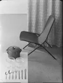 STOL, GARDIN, KLOCKA, VINKARAFF, SERVUSBESTICK, ELDFAST GRYTA SAMT MÅLARGREJOR