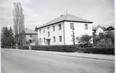 Västerås, Blåsbo.
Kv. Kyrkobacksgärdet 11. 1972.