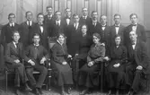 Ungsocialistiska klubben före år 1915. Sittande fr.v. Hedin, Erik Thulin, syster till Hjalmar Nygren, Ebba Stiegel, Frida Engele Helga Tangel och murare Kalle. Stående fr.v. Anders Johansson,