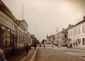 Storgatan västerut, vid korsningen Klostergatan. Växjö, ca. 1912.