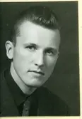 *Ove Lennart Floberg 8/9 1933. Anställd på SOAB i Mölndal år 1947. Övriga kontorstjänstemän.