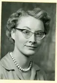 *Kerstin Hilevi Hansson (Berggren) (f. 29/7 1928 Karl Johan, Göteborg) Anställd hos Mölndal år 1957)  Skrivbiträden, kontorist.