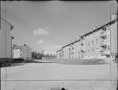 EXT. OCH INT. ÖNSKÖLDSVIK