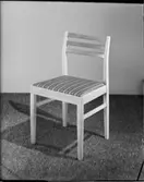 STOLAR, FÖRVARINGSMÖBLER, SÄNGAR, BORD OCH BETALJER