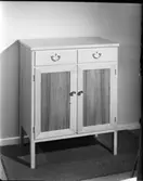 STOLAR, FÖRVARINGSMÖBLER, SÄNGAR, BORD OCH BETALJER