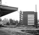 Lerum. Byggandet av kommunens förvaltningsbyggnad pågår, i norra delen av det planerade Bagges Torg