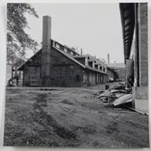 Bruksområdet före renovering. Metallgjuteriet och Smedjan.