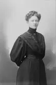 Augusta Hägglund; Ingår i porträttsamlingen från Knut Wallins ateljé.