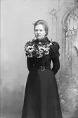 Augusta Jansson; Ingår i porträttsamlingen från Knut Wallins ateljé.