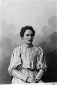 Betty Johansson; Ingår i porträttsamlingen från Knut Wallins ateljé.