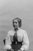 Tilda Nordstrand; Ingår i porträttsamlingen från Knut Wallins ateljé.