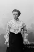 Selma Stenholm; Ingår i porträttsamlingen från Knut Wallins ateljé.