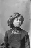 Hilma Wallgren; Ingår i porträttsamlingen från Knut Wallins ateljé.